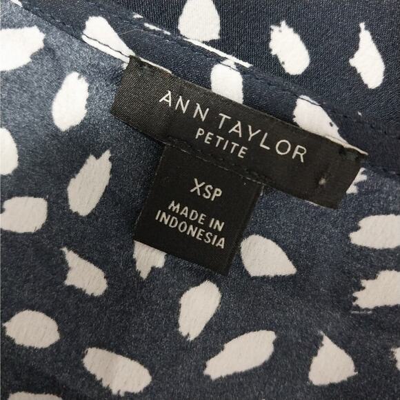 ANN TAYLOR PETITE! POUFY, PUFF SLEEVE BLACK & WHITE SPOTTED BLOUSE, TOP! SZ XSP - Picture 6 of 8